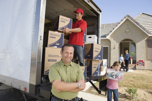 Packing and transport support for local house removals